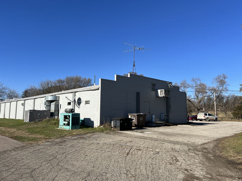 Stockbridge Bowl & Sparty Victors Bar & Grill - November 2022 (newer photo)